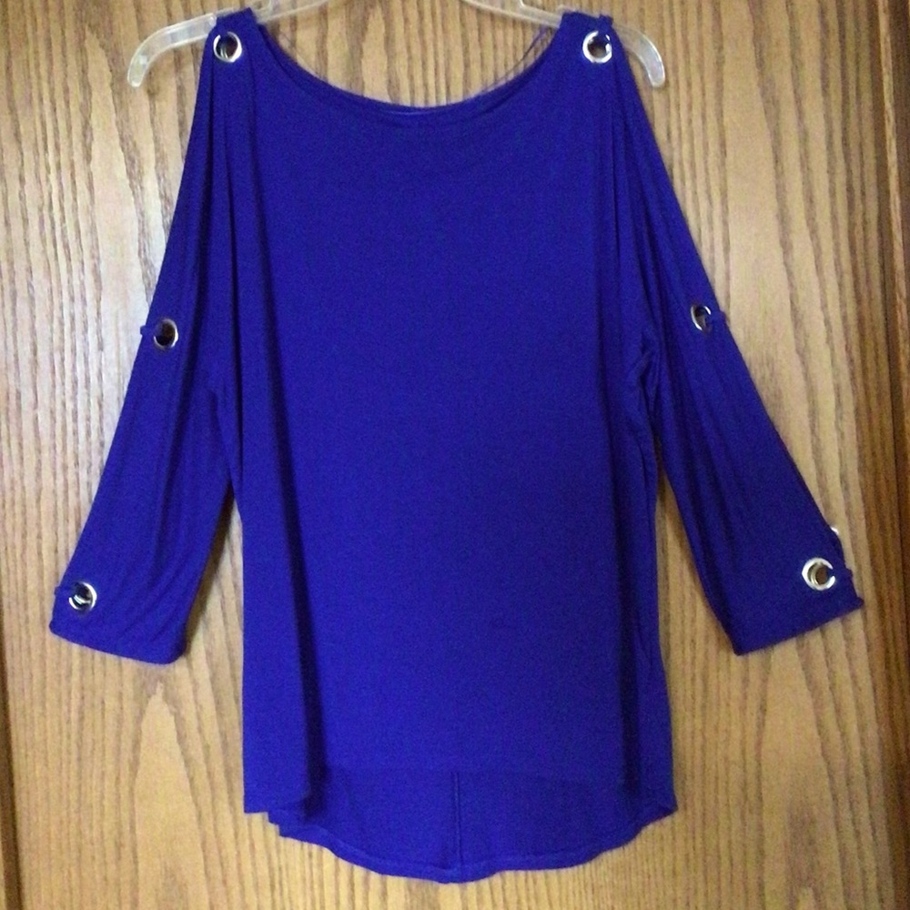 Cold Shoulder Long Sleeve Cable & Gauge Top, Sz. L